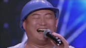 Chinese laughing man singing (1 hour long).