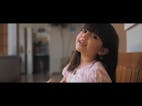 Spanish girl singing she sounds so good even if you can'
